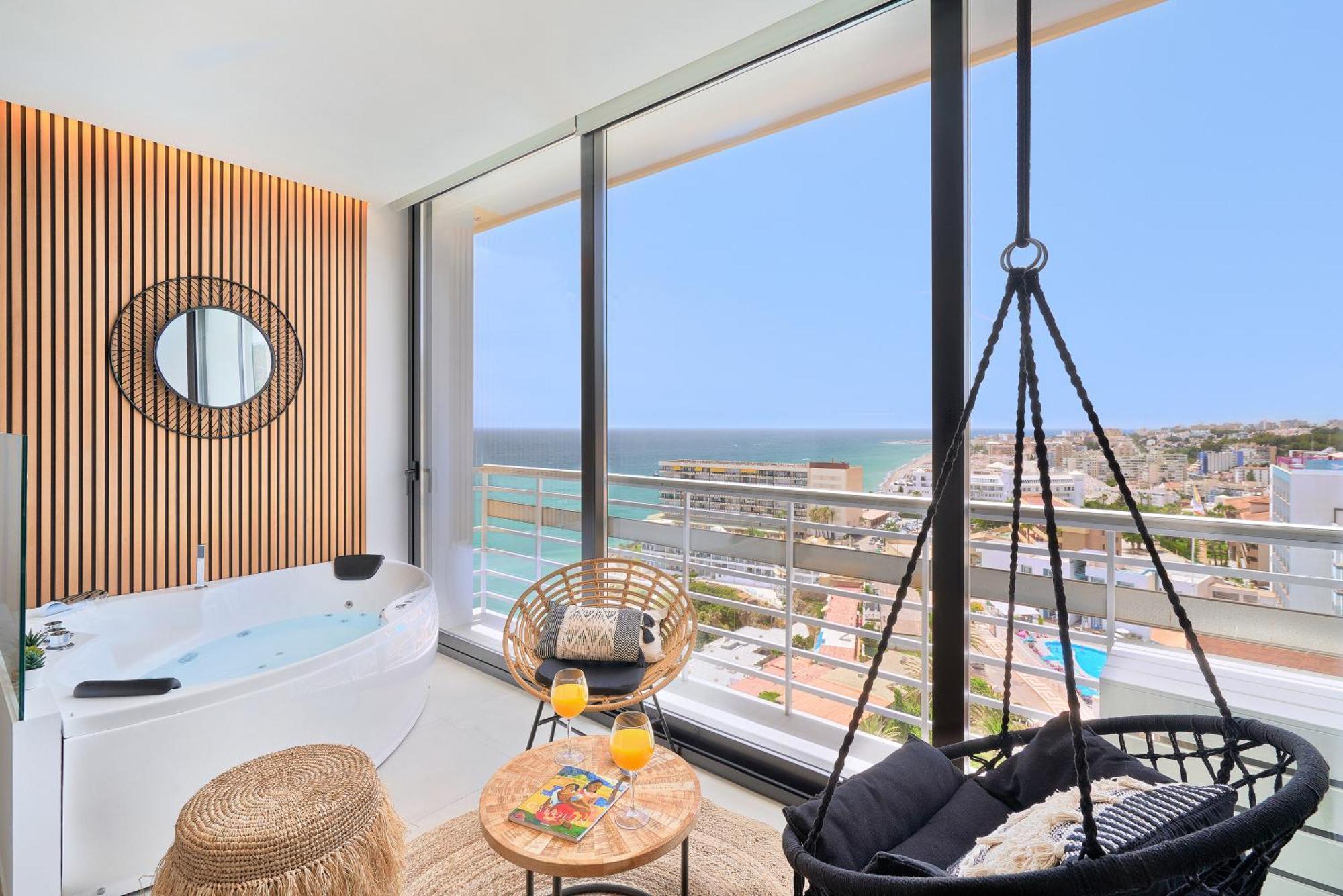 Pura Vida Luxury Apartment With Jacuzzi Торремолинос Экстерьер фото